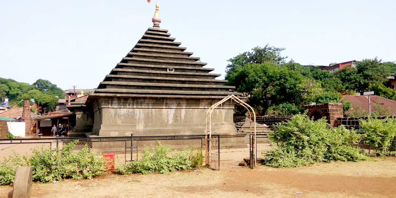 Mahabaleshwar Temple: Place places to visit in Mahabaleshwar